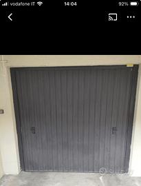 Portone motorizzato per garage Ballan