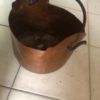 Pentole antiche in rame