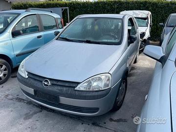 Ricambi usati per Opel Corsa 1.0 benz 16v del 2001