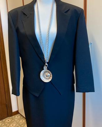 Divisa da donna per servizio cameriere/sommelier