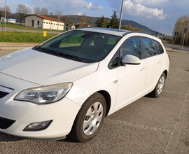 Opel Astra sport tourer station wagon