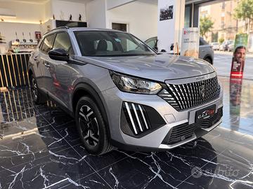 Peugeot 2008 PureTech 1.2 Benzina 100 cv S&S Allur
