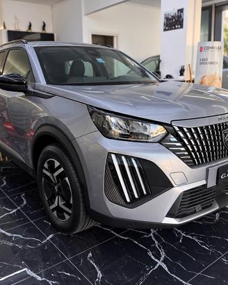 Peugeot 2008 PureTech 1.2 Benzina 100 cv S&S Allur
