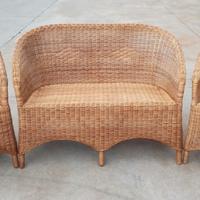 poltroncine e divanetto in vimini 