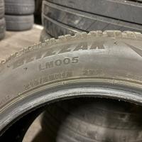 Bridgestone Blizzak LM005 215/55/R18 invernali