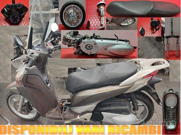 HONDA SH 300cc FIRST CLASS ORO ANNO 2014 x RICAMBI