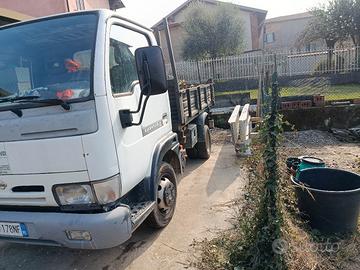 Nissan cabstar 120 ribaltabile trilaterale