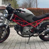 Ducati Monster 600 - 2000 cafe racer