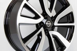 cerchi in lega Nissan 