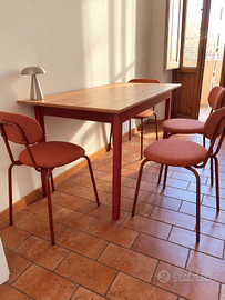 Tavolo IKEA con 4 sedie abbinate , set da pranzo