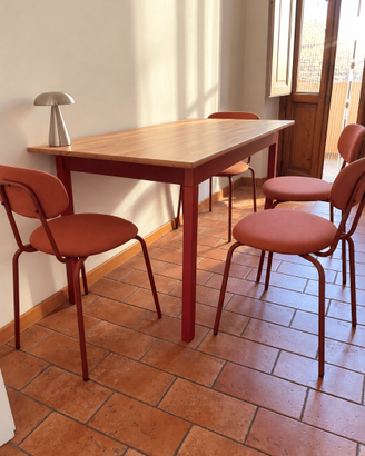 Tavolo IKEA con 4 sedie abbinate , set da pranzo