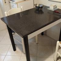 Tavolo con due sedie 30 euro in blocco