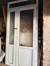 Portoncino PVC usato 