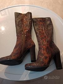 Stivali Meniant pelle stampata coccodrillo