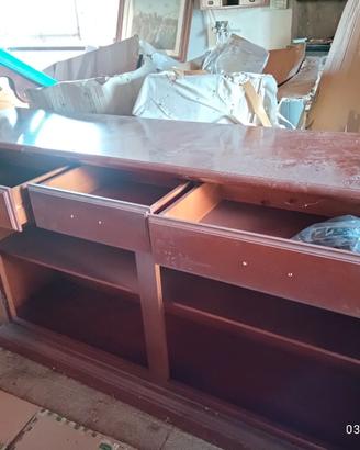 Credenza in arte povera 