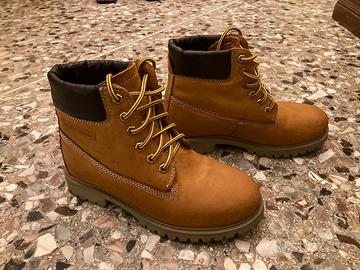 Stivaletti Marmaduke Yellow Nabuk