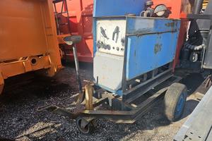 Motosaldatrice carrellata