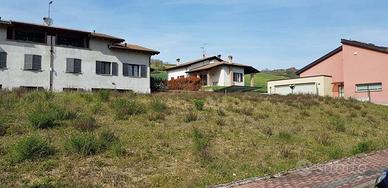Terreno di 600 m² a Varano de' Melegari