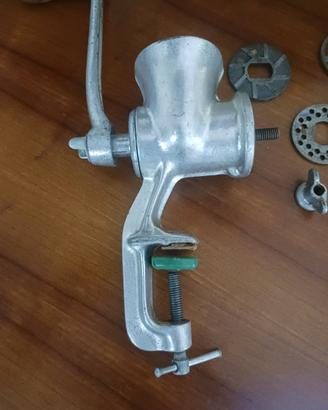 Macchinetta macina carne manuale, marca 3 stelle