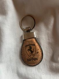 Portachiavi Ferrari in sughero