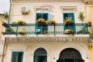 Locale Commerciale - Motta Sant'Anastasia