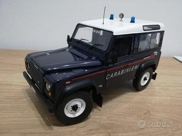Land Rover Defender 90 Carabinieri 1:18