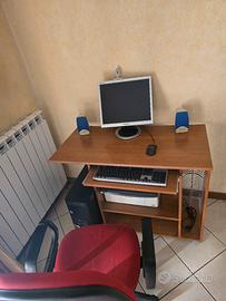 scrivania con poltrona 