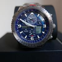 Citizen Skyhawk Super titanio