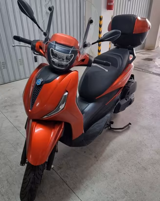 Beverly 400s Arancione e nero, KM 720 -IN GARANZIA