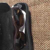 Occhiali usati da sole da donna