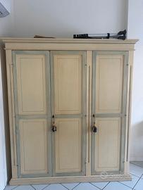 Armadio in legno