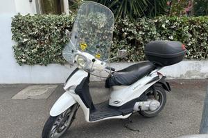 Piaggio Liberty 50 2T 2015 - 32.000 km - Bauletto