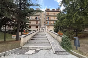 2 LOCALI A OVINDOLI