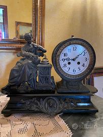 Orologio in bronzo antico