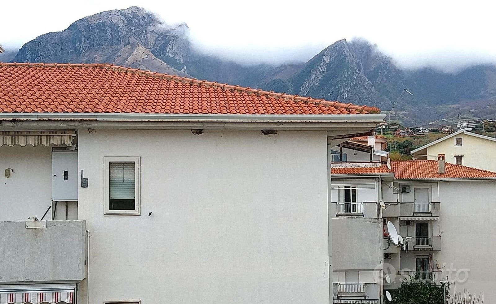 Appartamento luminoso e panoramico - Vista 6