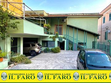 Villa indipendente con giardino