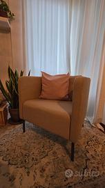 Poltrona IKEA EKERÖ