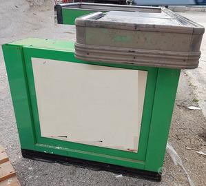Banco cassa per negozio colore verde