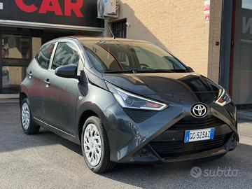 TOYOTA Aygo Connect 1.0 72 CV x-play MMT (NESSUN