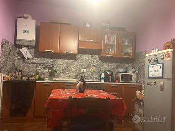 Cucina più frigorifero REX.