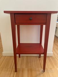 Mobiletto Hemnes di Ikea