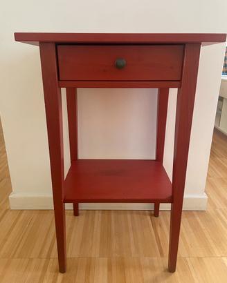 Mobiletto Hemnes di Ikea