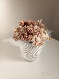 vaso con fiori di cera 