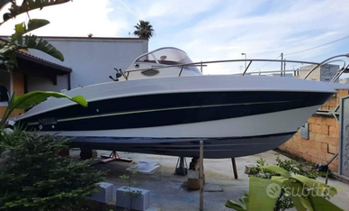 Barca Arkos 737 walk around