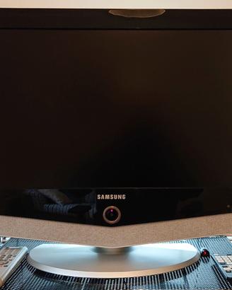 LCD TV Color HD Samsung 26 Pollici