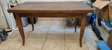 tavolo in legno +  6 sedie