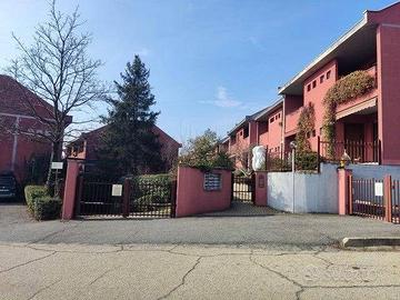 Immobile in asta di 143 m² con 3 locali e box auto