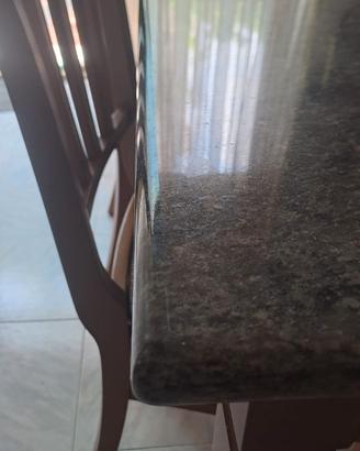 Tavolo in marmo scavolini con sedie