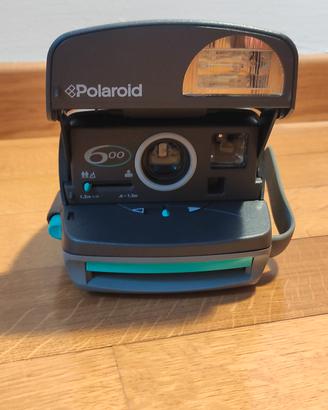 Polaroid istant camera 600