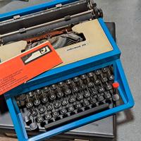 Macchina per scrivere portatile underwood315